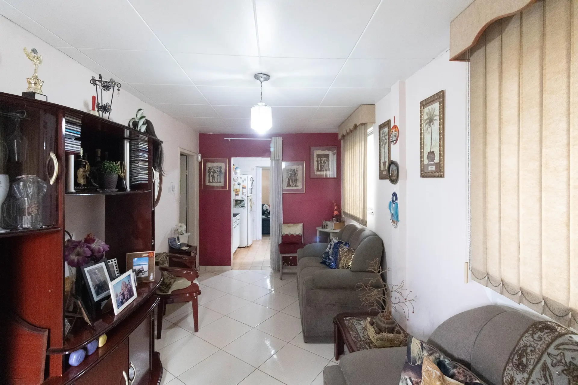 Furnished house with 6 bedrooms, 3 bathrooms, private garden