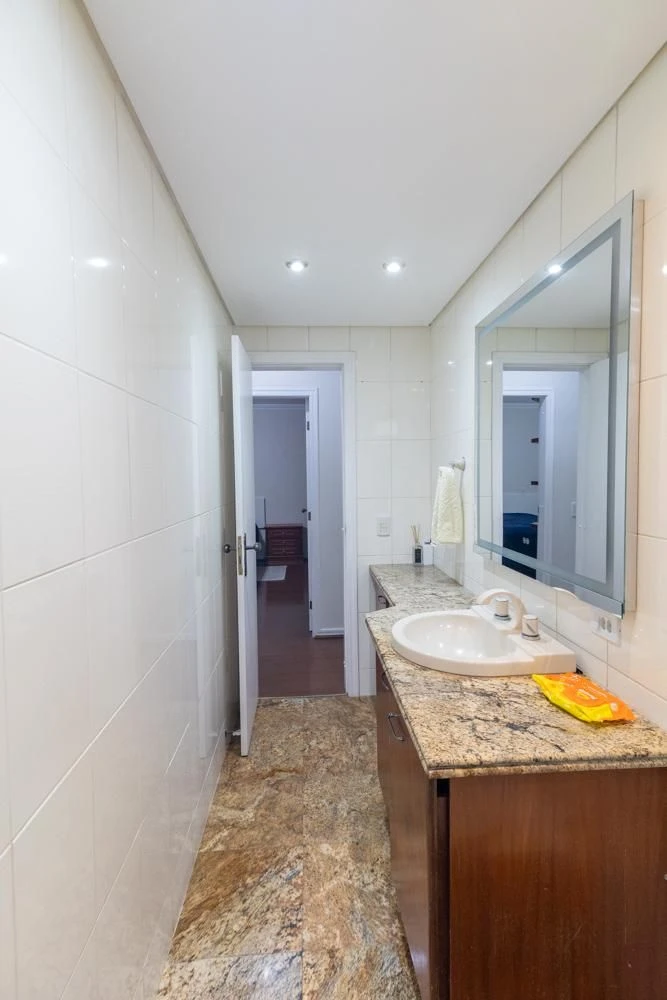 3-bedroom apartment with a washing machine — photo 37