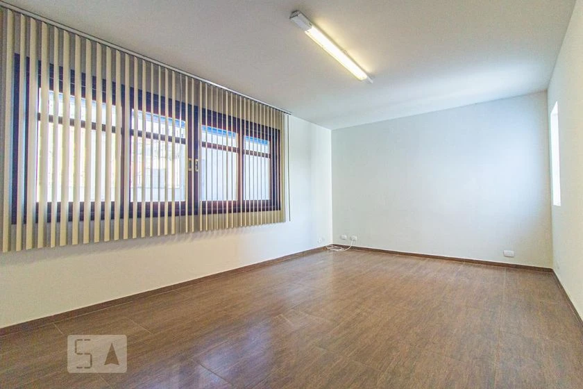 Casa com 5 quartos e churrasqueira privativa no jardim — photo 5