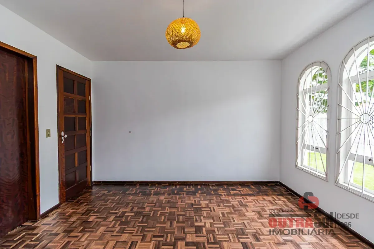 Casa, 215 m², com piso de madeira ou laminado — photo 12