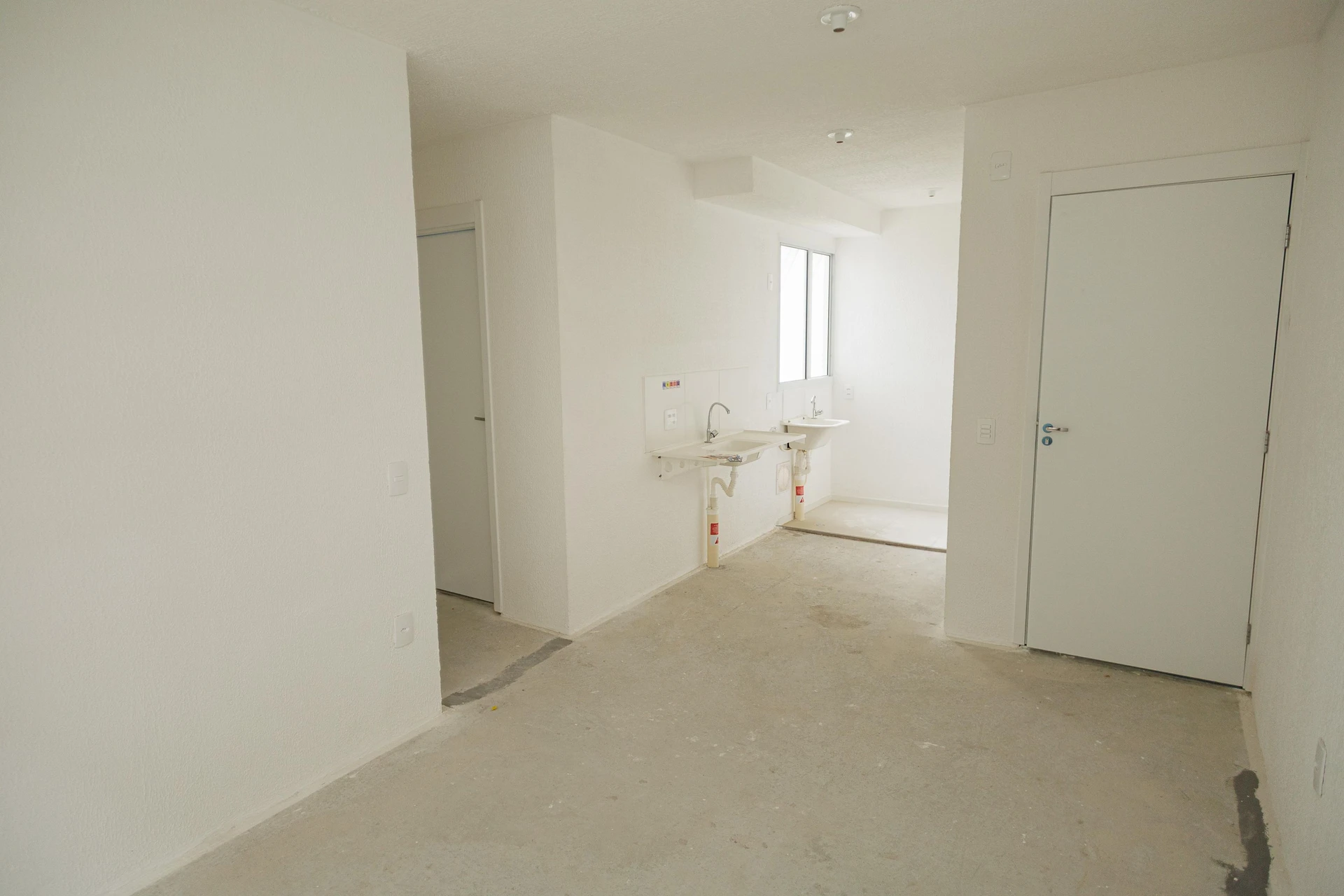 Unfurnished apartment with 2 bedrooms and 1 bathroom — photo 10