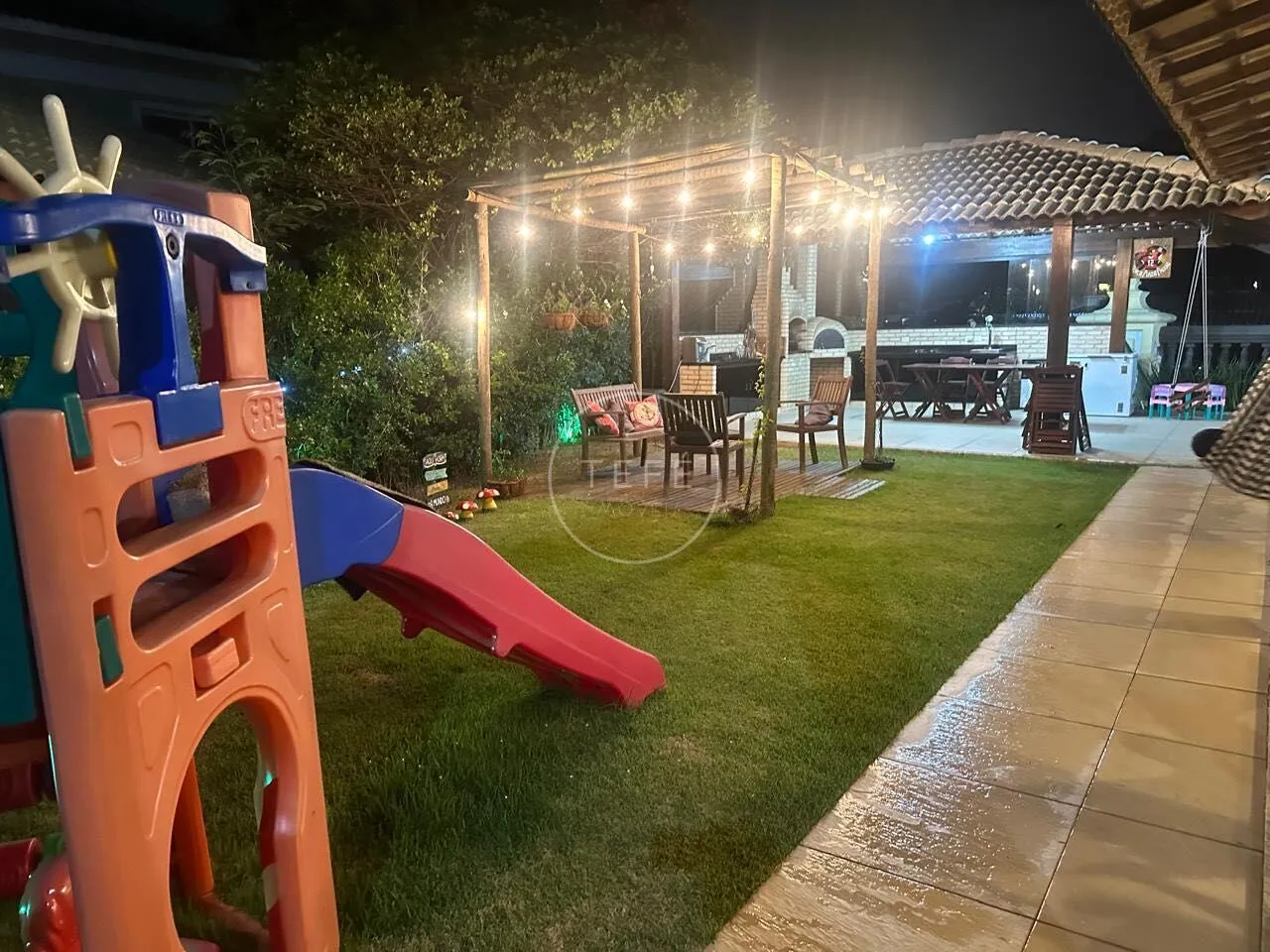 House for rent with 5 suites and 290 m² — photo 20