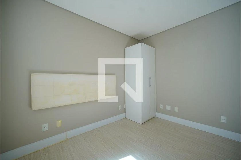 3-bedroom apartment with a water view in Florianópolis — photo 19