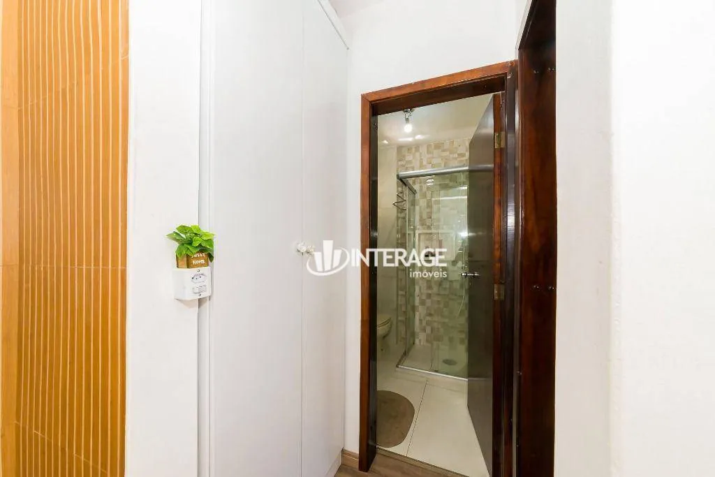 1-bedroom apartment with separate kitchen and parking spot — photo 9