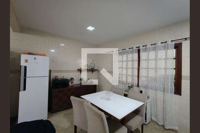 Furnished house with 5 bedrooms and 631 m² — photo 2