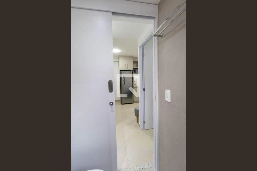 Furnished 1-bedroom apartment with an electric mini-kitchen — photo 16