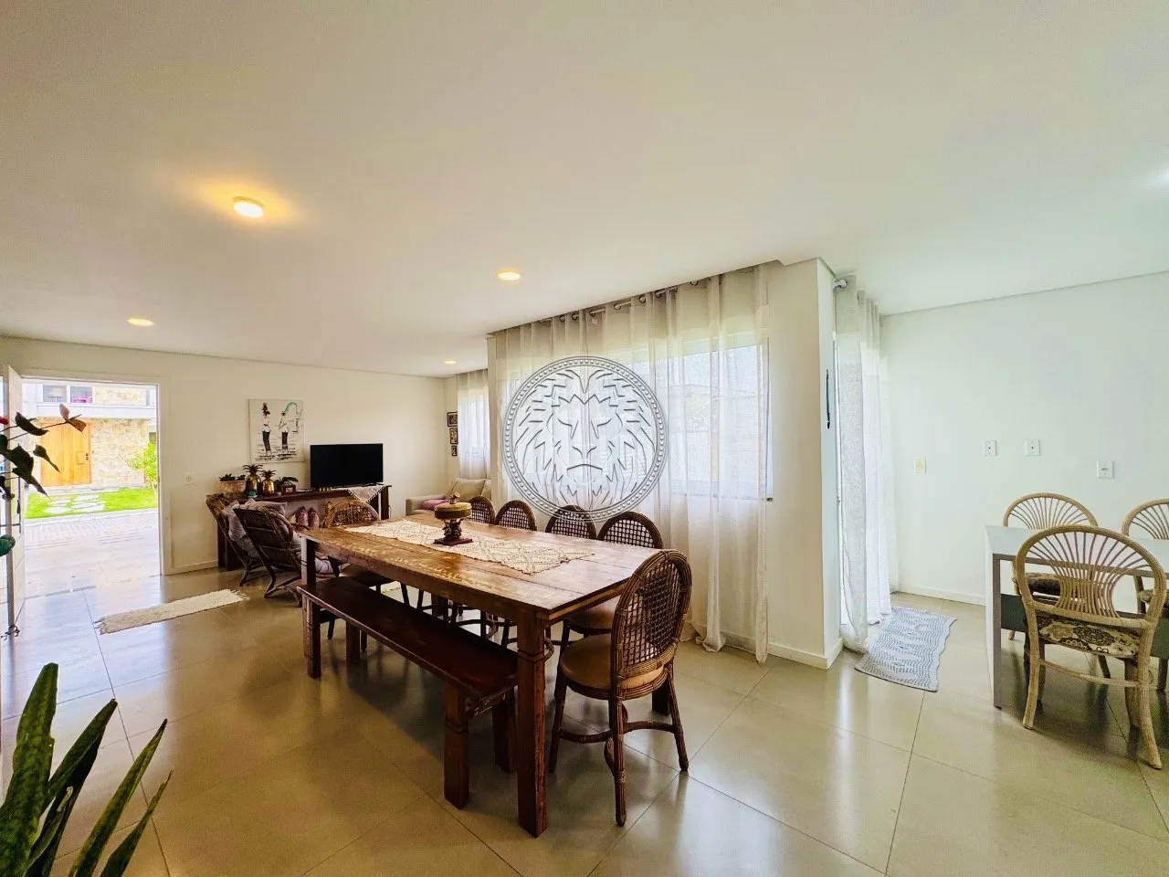 Casa de 220 m² con 3 suites y balcón — photo 6