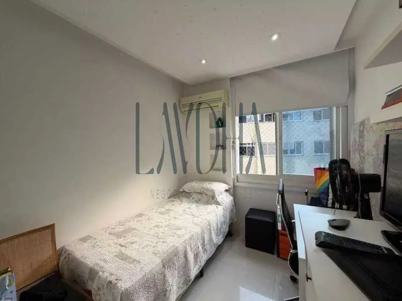 Furnished 3-bedroom apartment with 4 bathrooms — photo 22