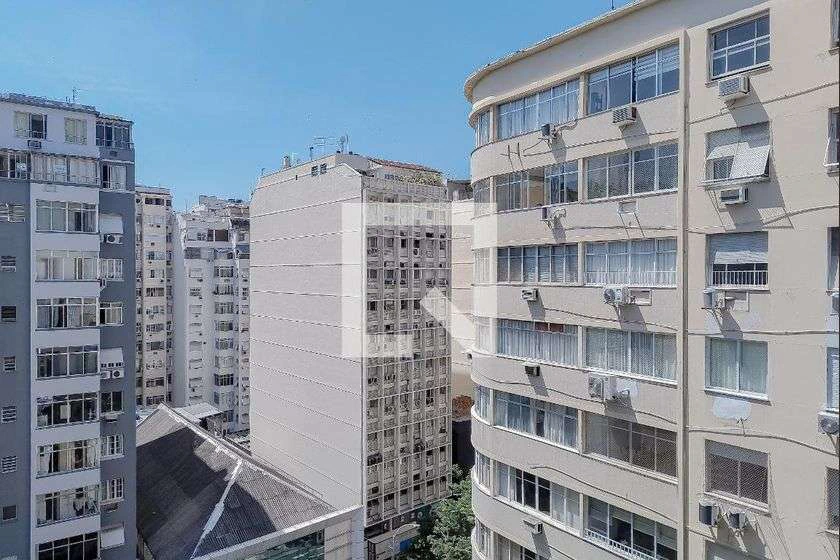 Rental apartment with 3 bedrooms, 160 m² and balcony — photo 15
