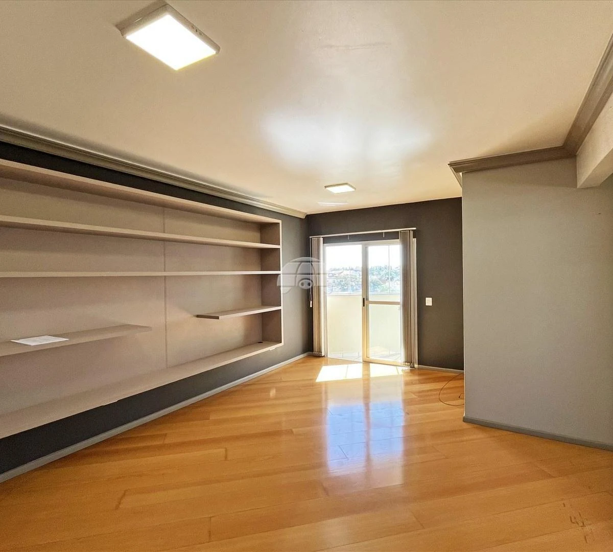 2-bedroom apartment with balcony, en-suite and 1 parking — photo 9