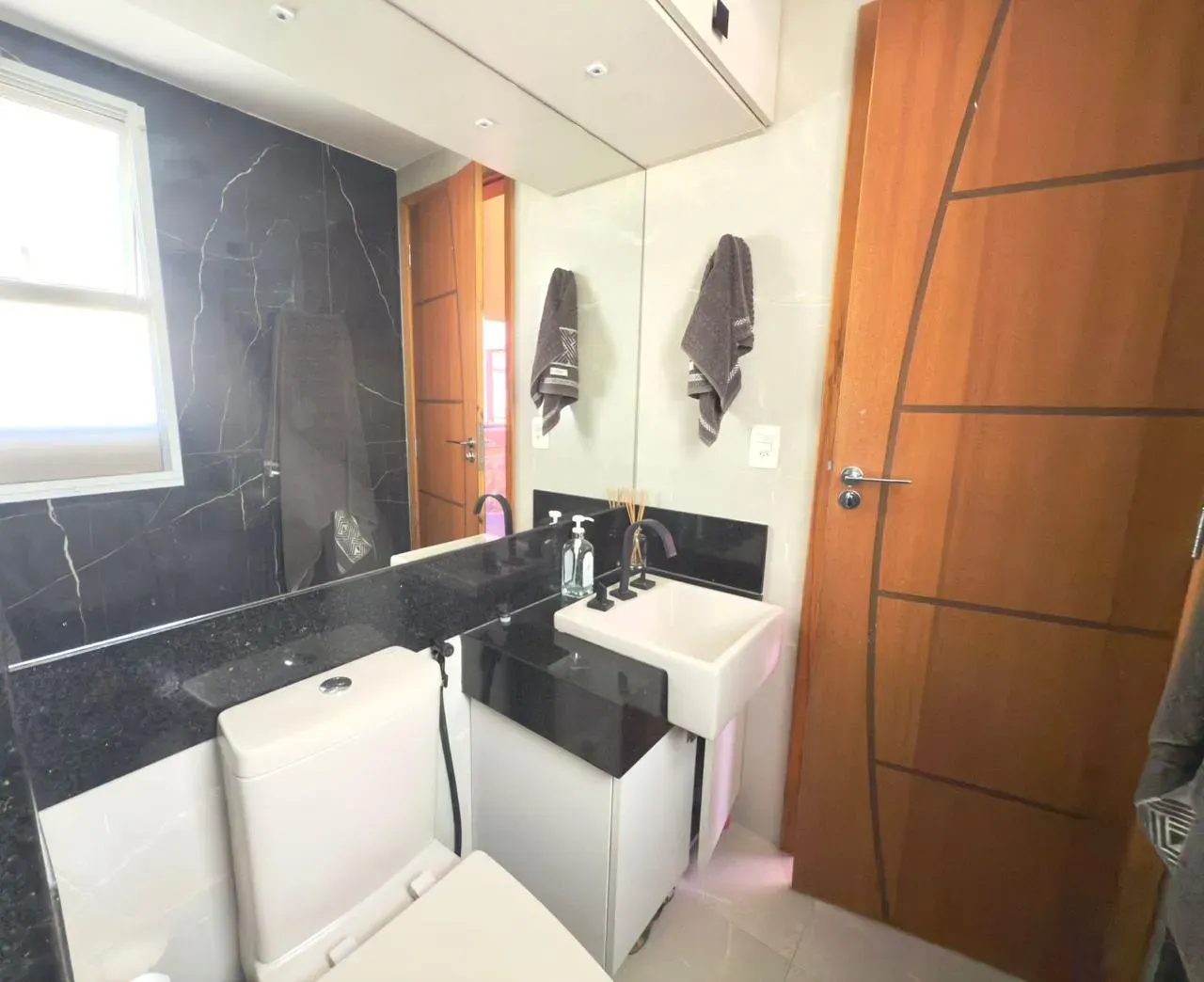 Loft with 3 bedrooms, 3 baths, and 216 m² — photo 32