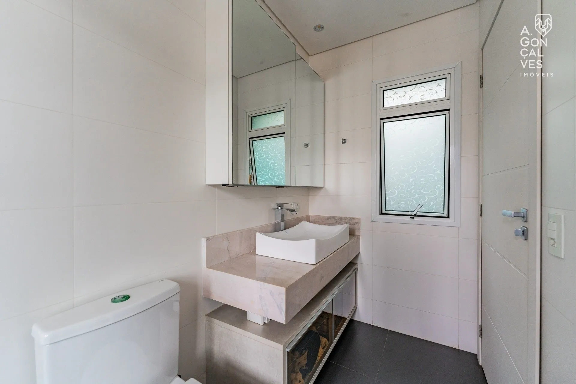 Furnished house with 3 bedrooms and 4 bathrooms — photo 24