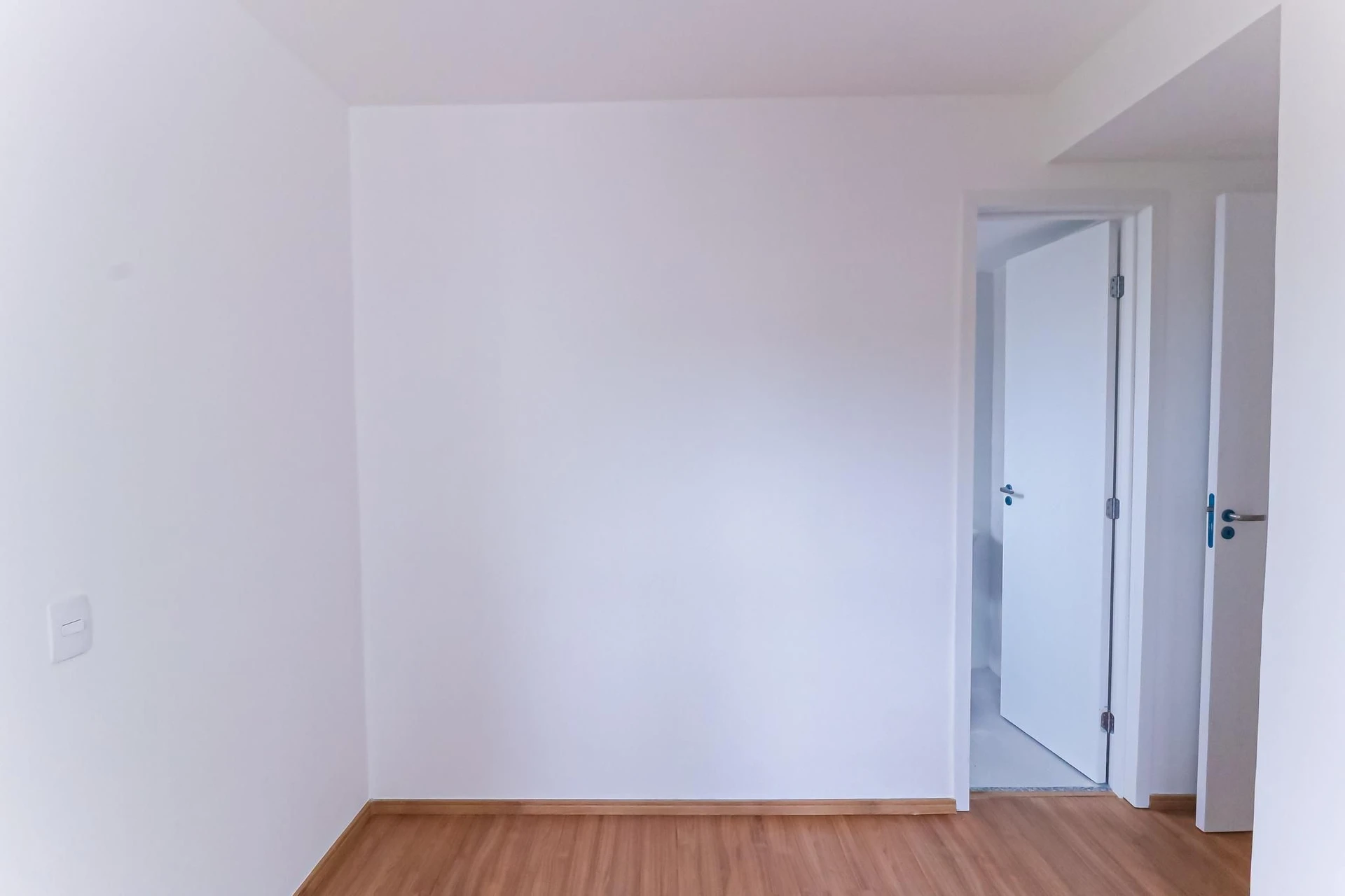 Apartamento de 2 quartos em condomínio com piscina — photo 32