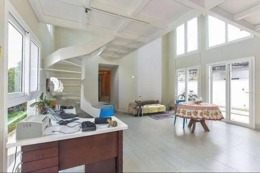 Furnished house with 3 bedrooms, each with an en-suite