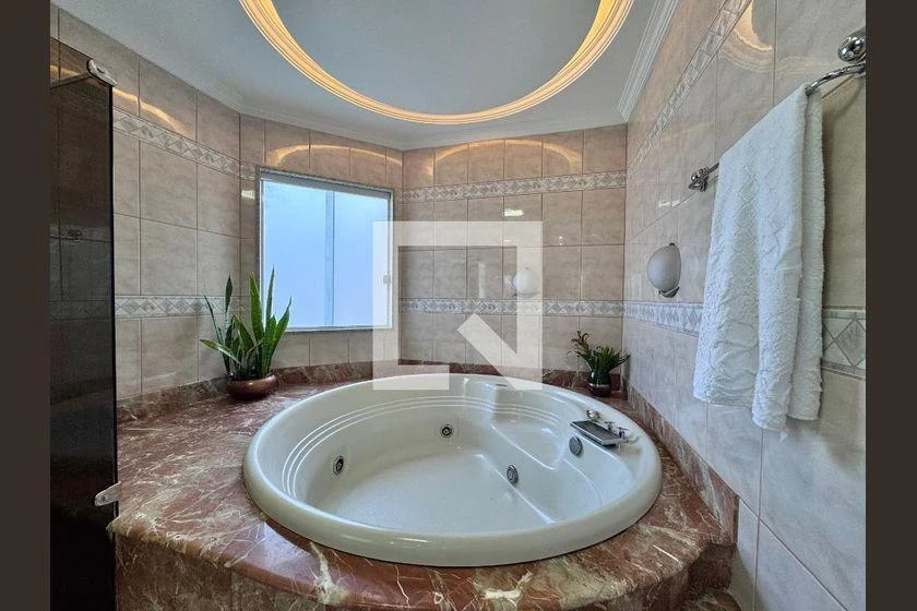 Furnished 6-bedroom house with 387 m² and 4 en-suites — photo 50