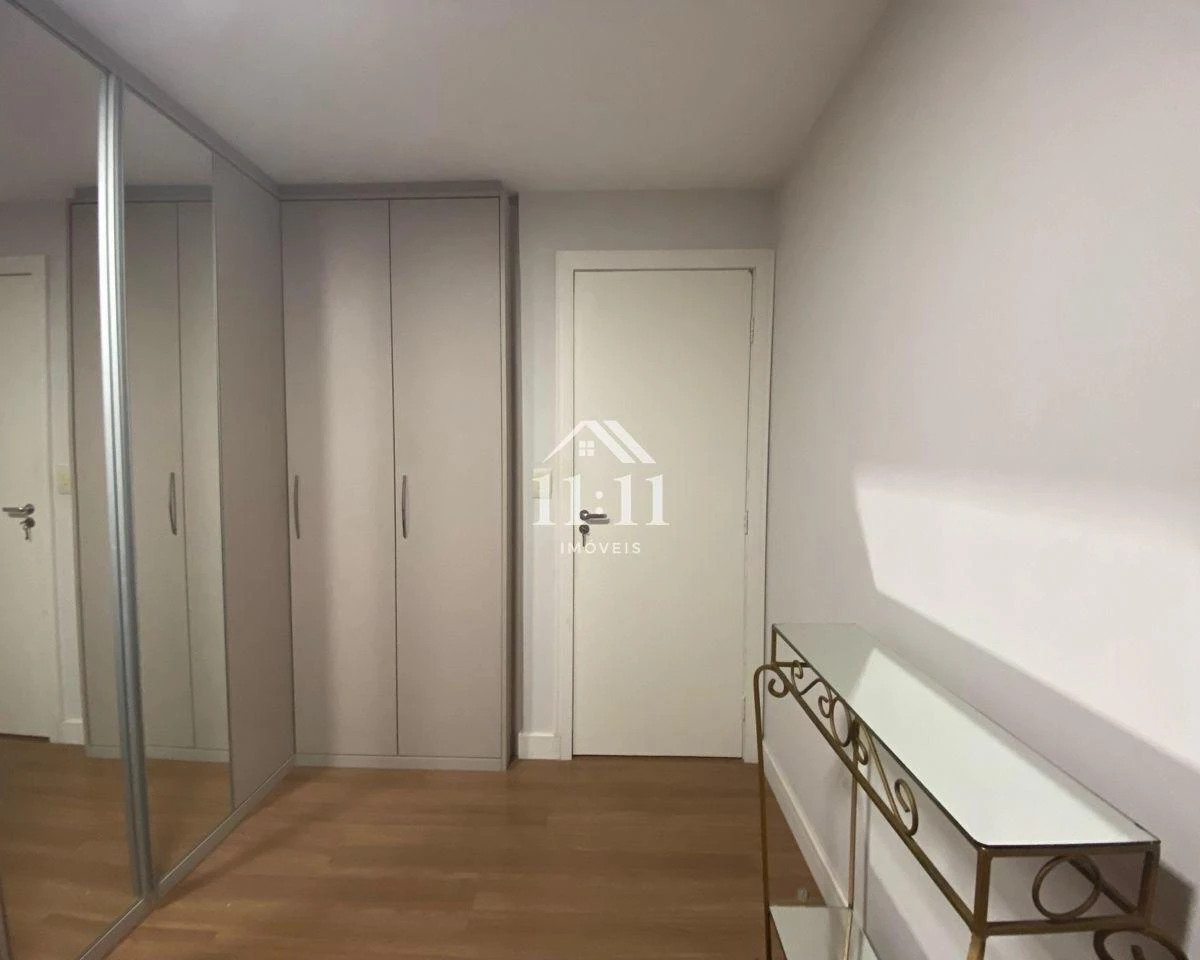 3-bedroom apartment with a home office in Curitiba — photo 15