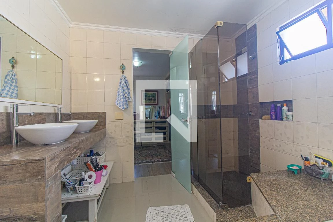 Ванна та 4 спальні: будинок 350 м² — photo 34