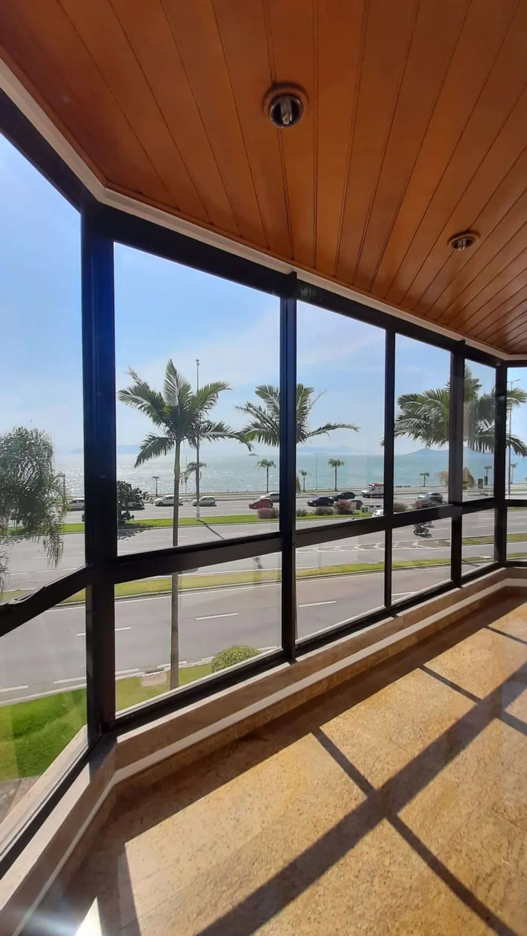 283 m² apartment with 4 bedrooms and 2 en-suites — photo 11