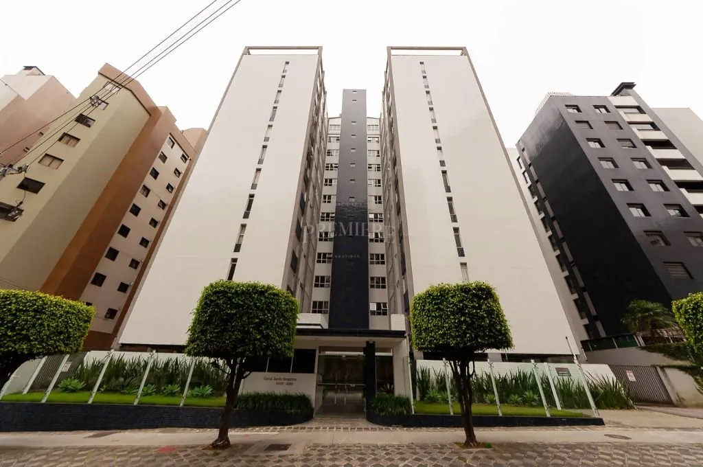 137 m² apartment with 3 bedrooms and 1 parking spot — photo 35