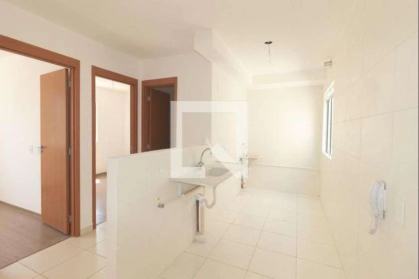 Apartamento de 2 quartos com kitchenette compacta — photo 9