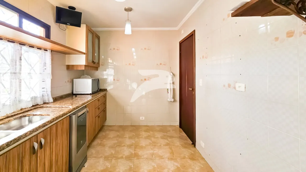 House with 2 bedrooms and a built-in balcony grill — photo 8
