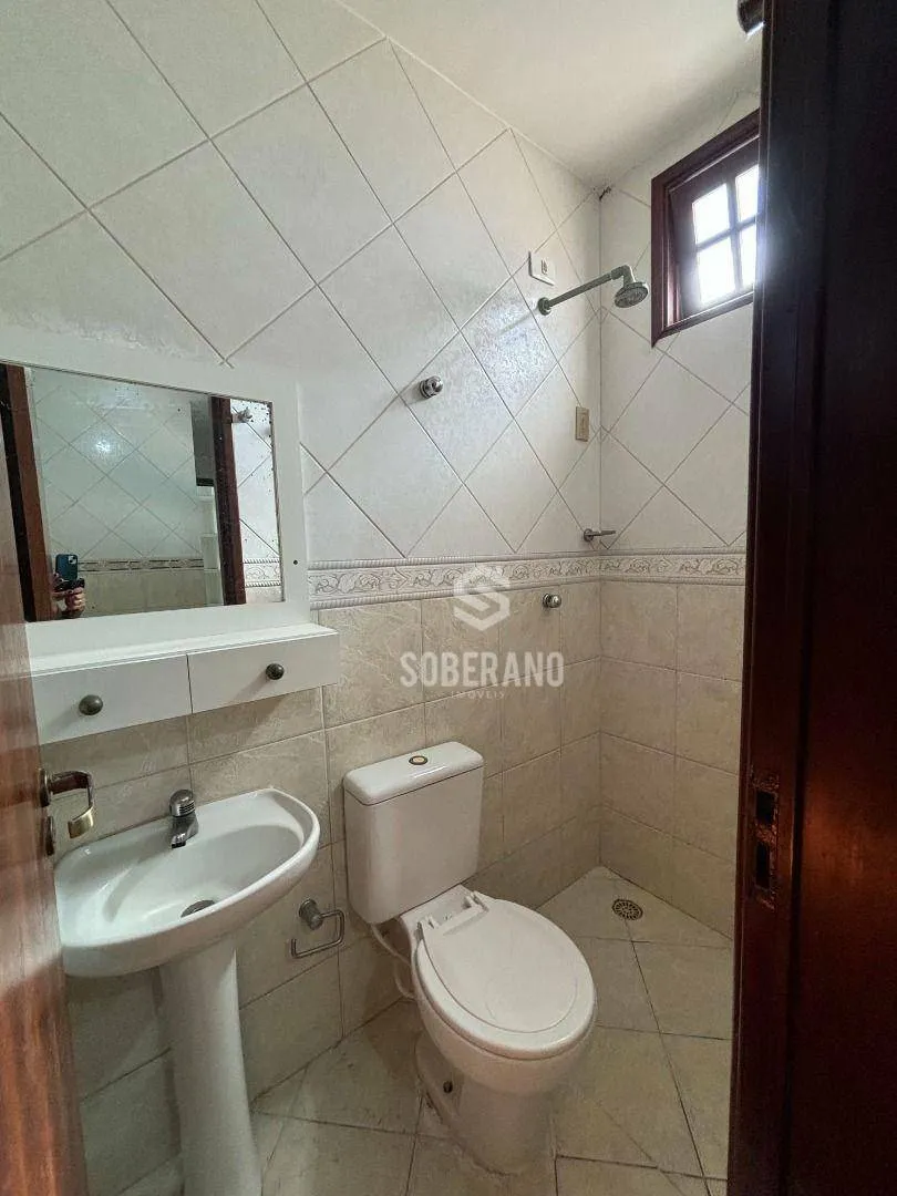 House with 6 bedrooms and 720 m² plus 4 parking — photo 18