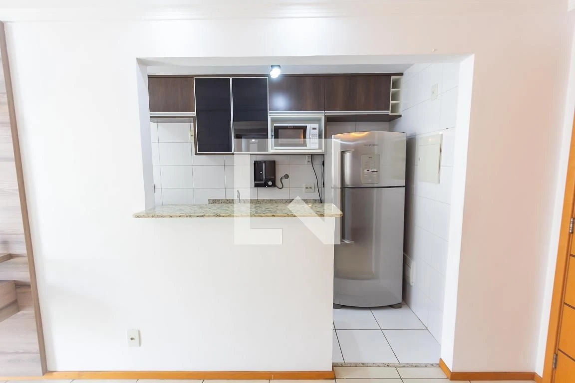 Balcony with a grill in a 2-bedroom apartment, 68 m² — photo 15