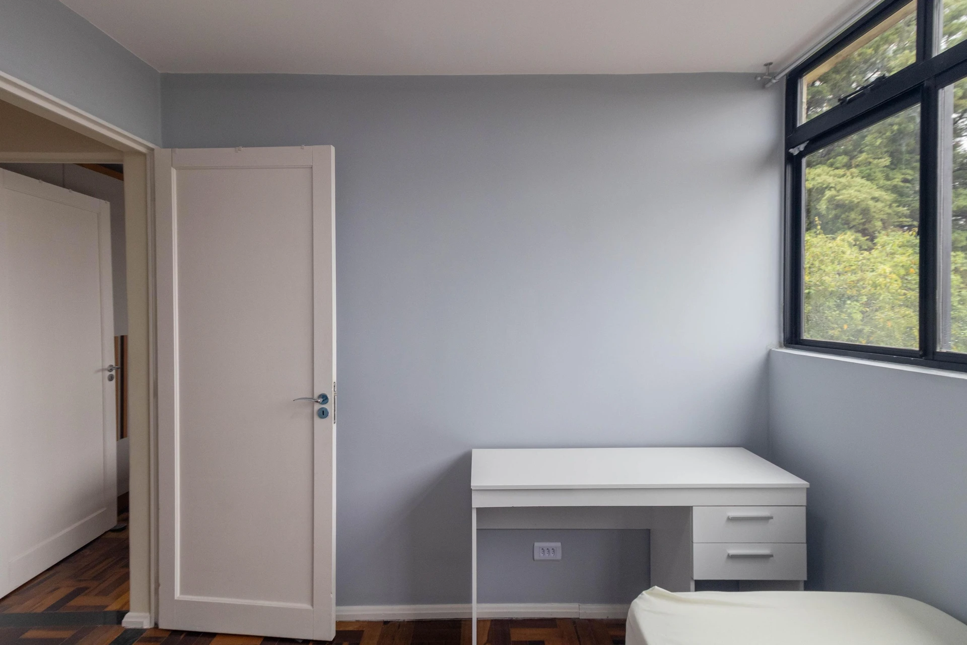 3-bedroom apartment with a washing machine — photo 16