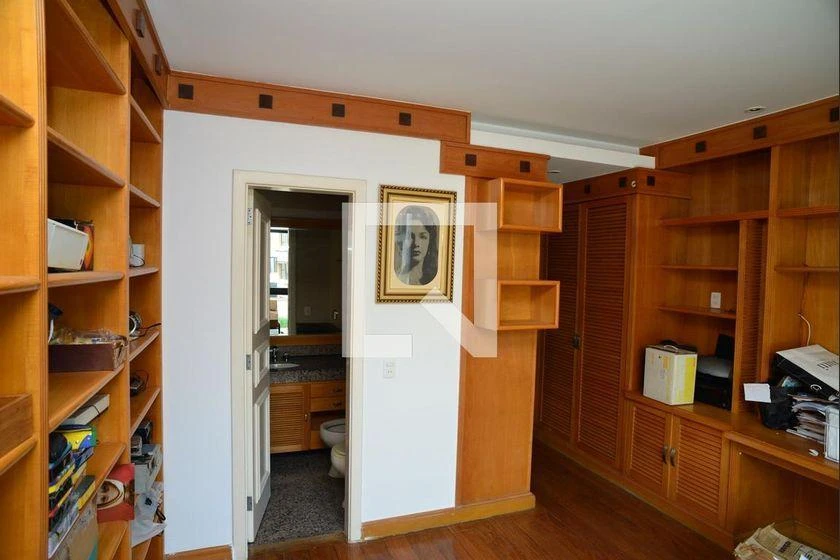 Apartamento de 4 quartos com 215 m² e varanda envidraçada — photo 20