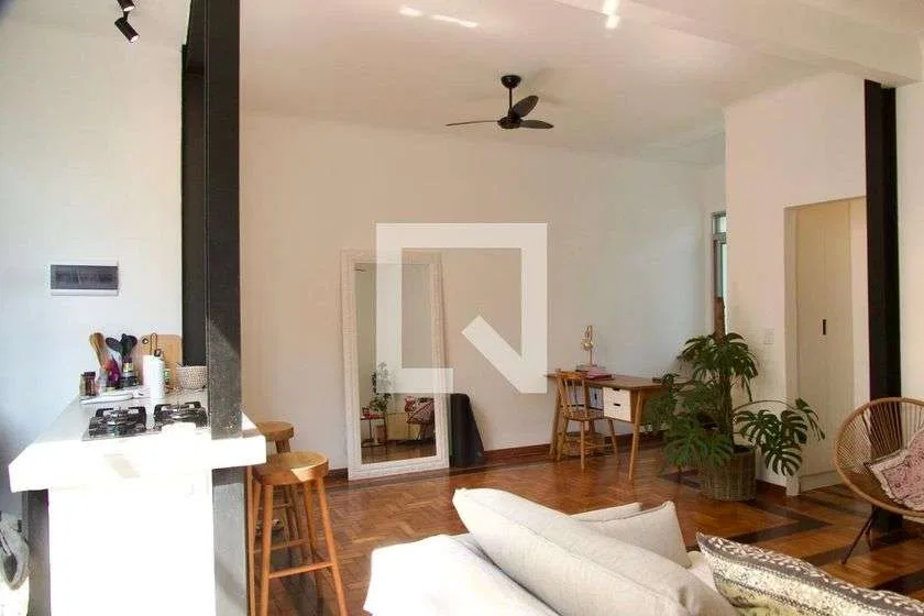 Furnished 1-bedroom apartment with an open-plan kitchen — photo 22