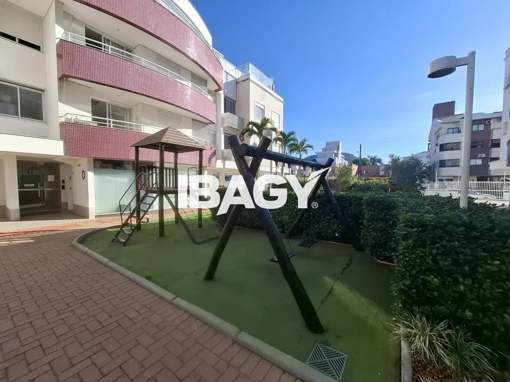 Apartamento mobiliado com 3 dormitórios e sacada envidraçada — photo 14