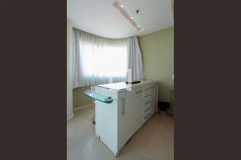 Furnished 120 m² apartment with 2 en-suite bedrooms — photo 17
