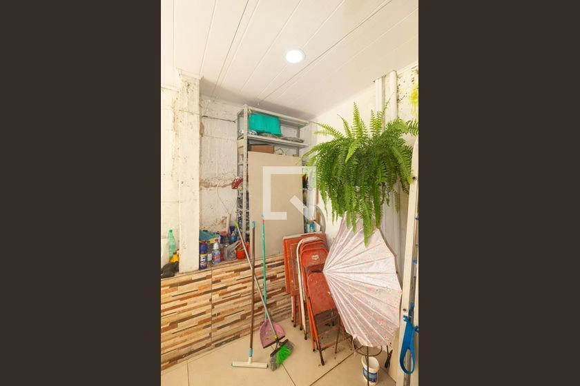 200 m² rental house with 3 bedrooms and a balcony — photo 42