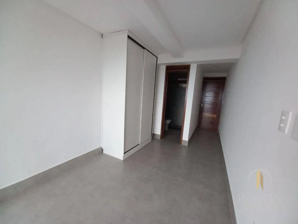 4 en-suite apartment with a balcony, 145 m² — photo 9
