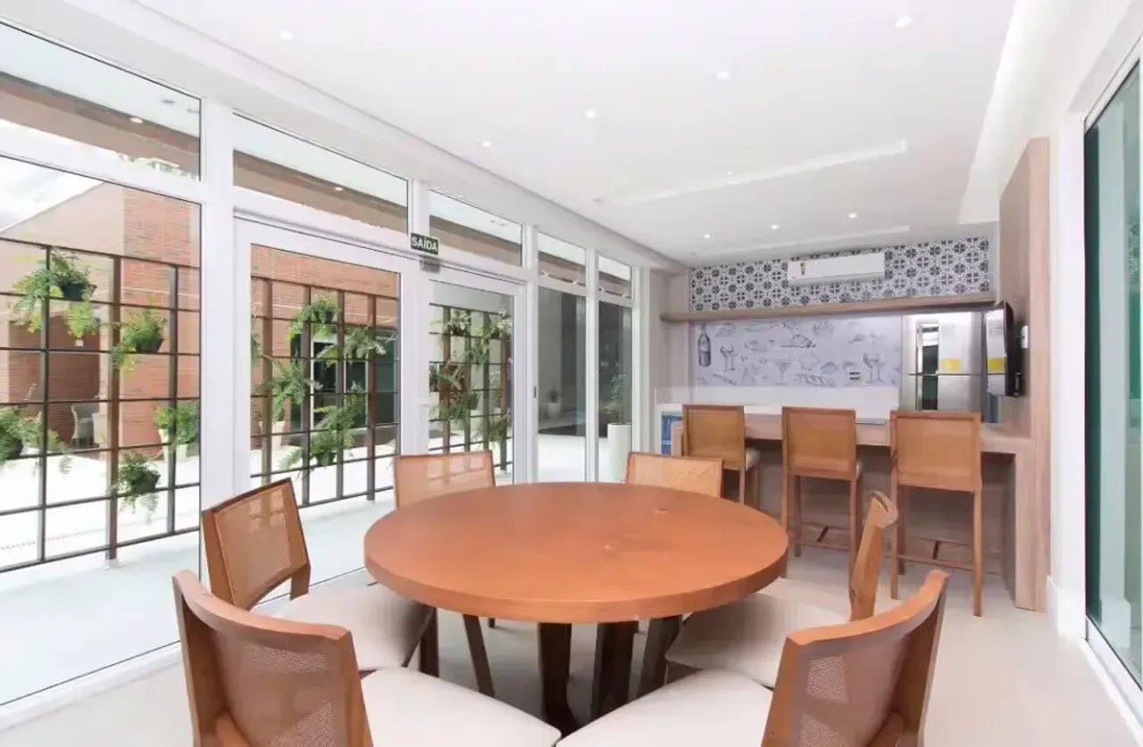 Furnished apartment with 1 bedroom and open-plan kitchen — photo 12