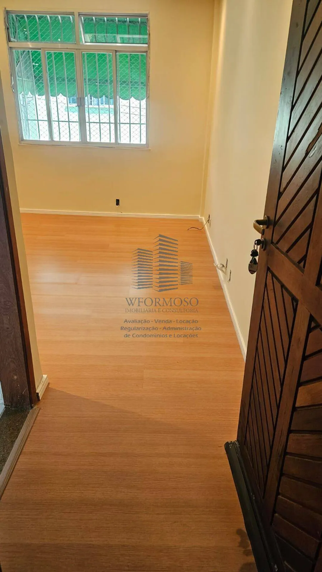 Apartment on the 2nd floor with wood or laminate floors — photo 9