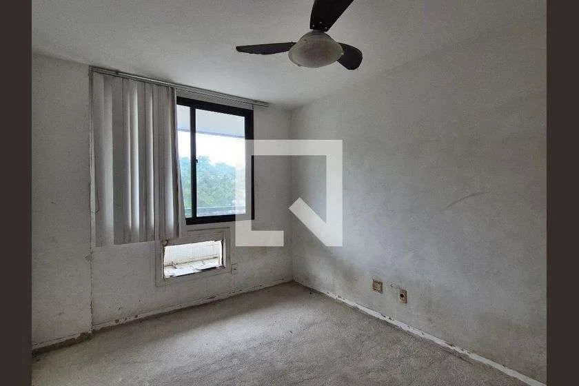 3-bedroom apartment, 1 with its own bathroom, 152 m² — photo 12
