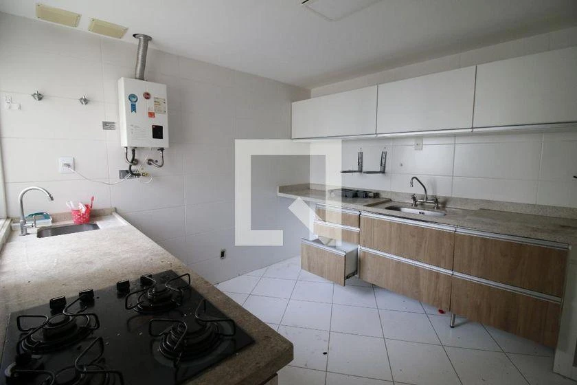 2-bedroom apartment with a mountain view in Rio de Janeiro — photo 10