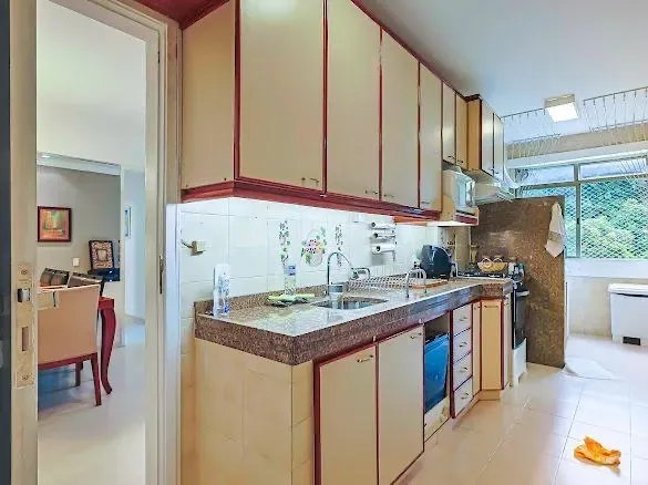 100 m² apartment with 3 bedrooms and 1 en-suite — photo 2