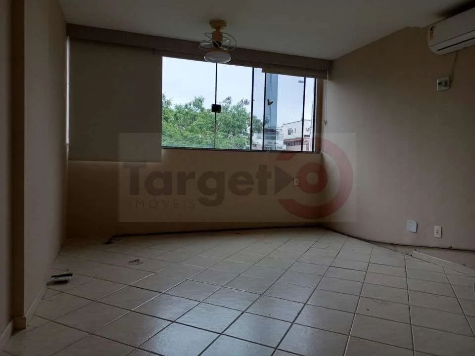 Home office in a 4-bedroom apartment, 230 m² — photo 53