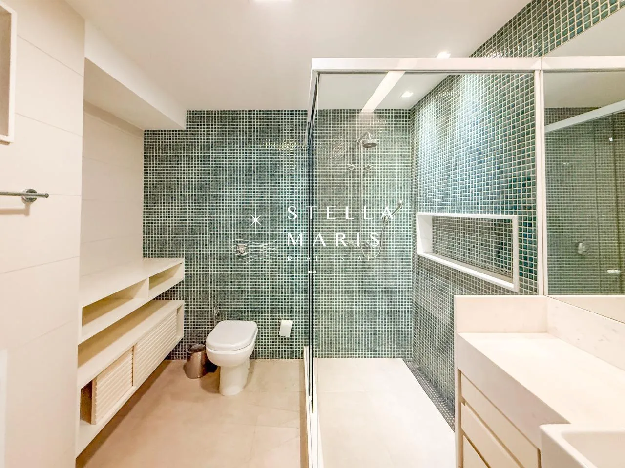 Apartamento com 3 quartos e cozinha a gás — photo 24