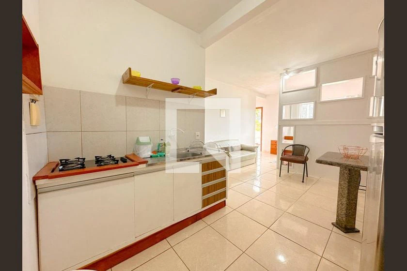 Furnished apartment, 40 m², with floor-to-ceiling windows — photo 5