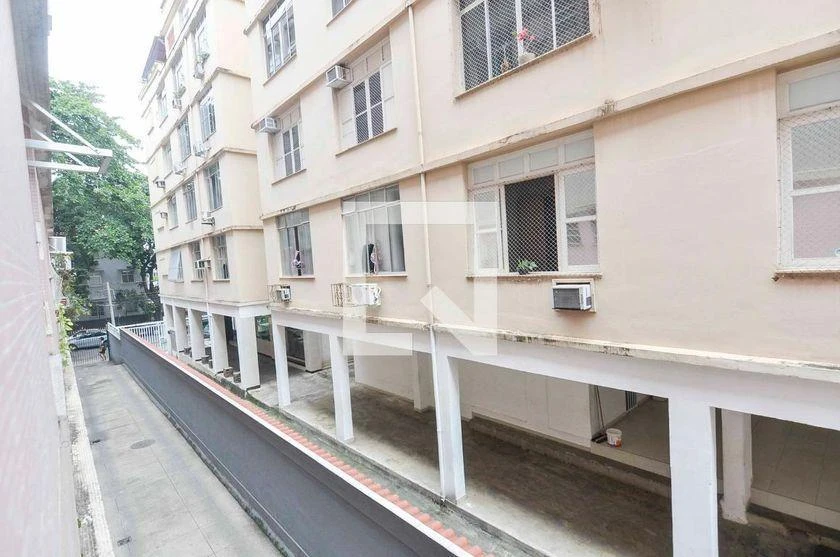 Furnished apartment, 36 m², with a washing machine — photo 17