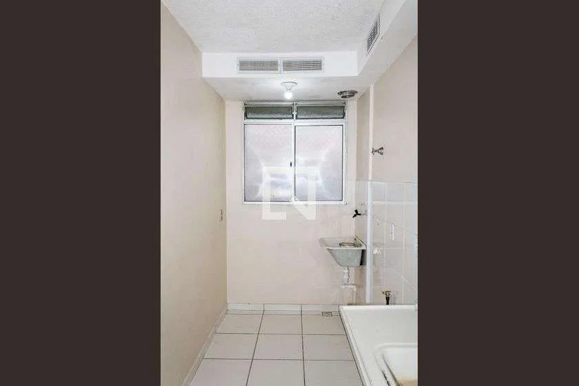 Apartamento de 2 quartos com cozinha separada e 50 m² — photo 3