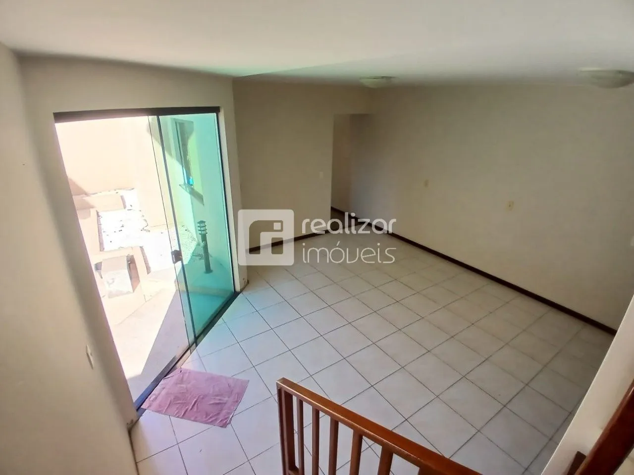 Casa com 3 quartos, 4 banheiros e 491 m²
