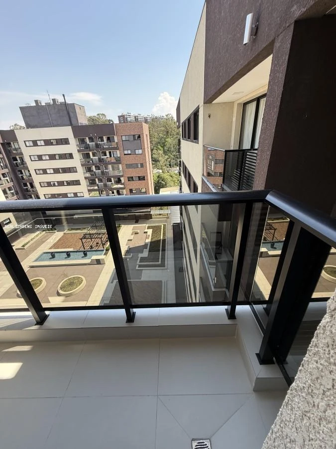 Furnished 2-bedroom apartment with balcony — photo 22
