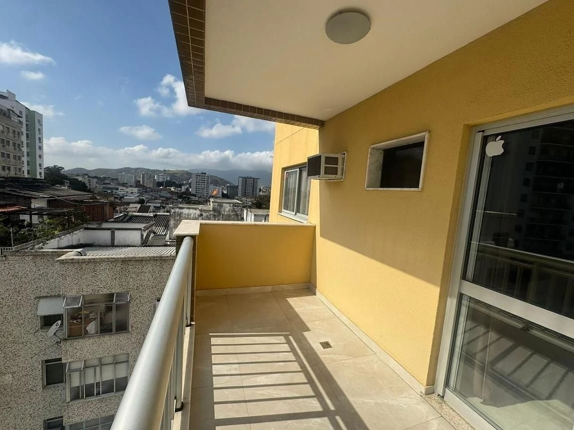 Apartment with 3 bedrooms and 4 bathrooms, balcony sink — photo 8