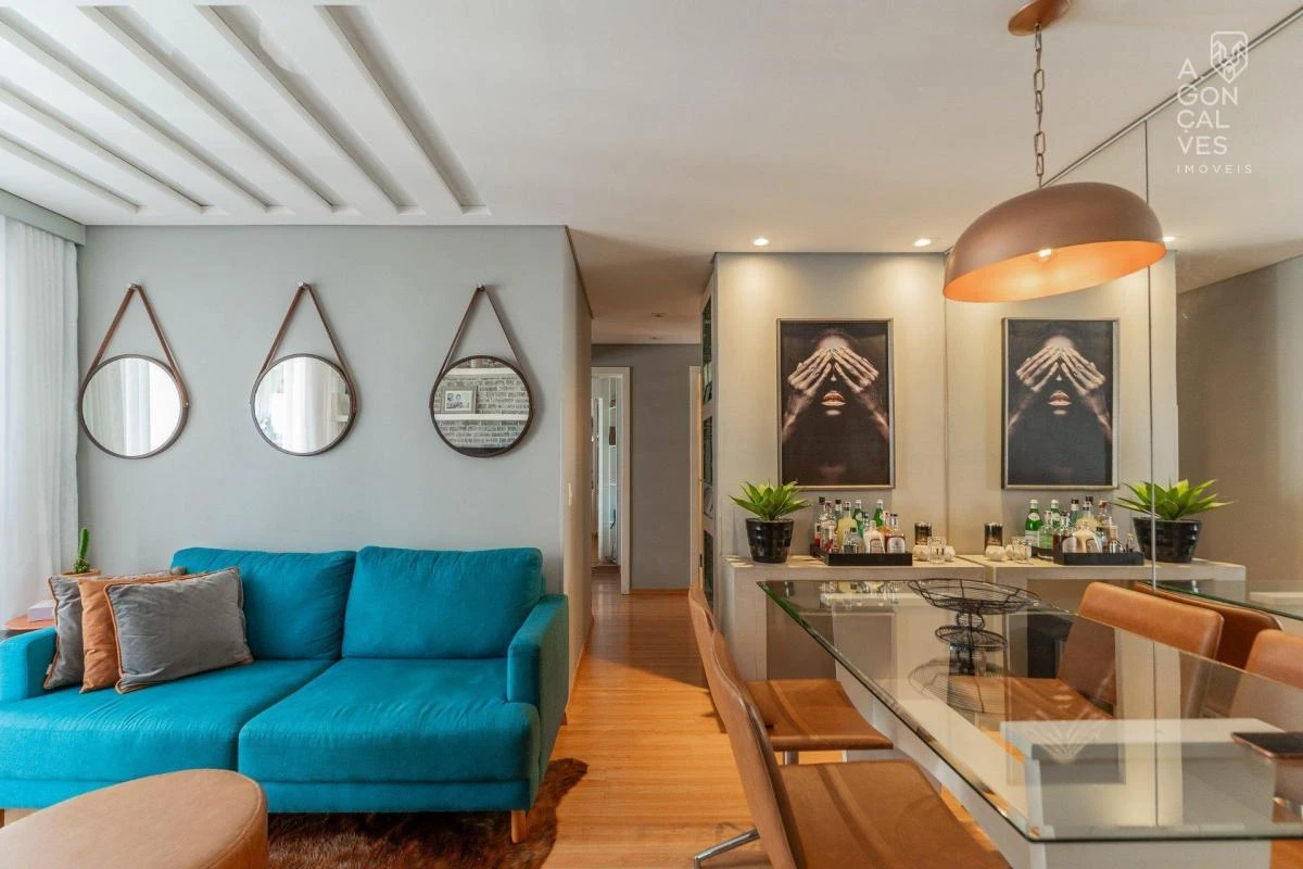 Wood or laminate floors in a 2-bedroom apartment, 60 m² — photo 14