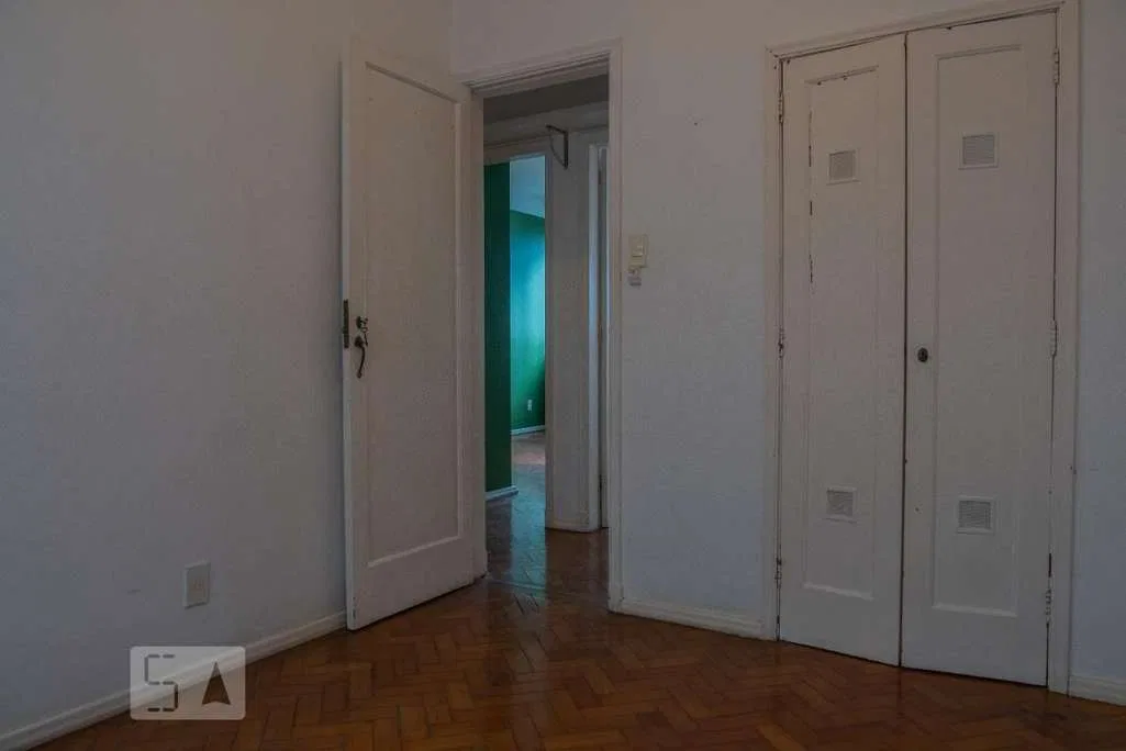 225 m² apartment with 4 bedrooms and a balcony — photo 15