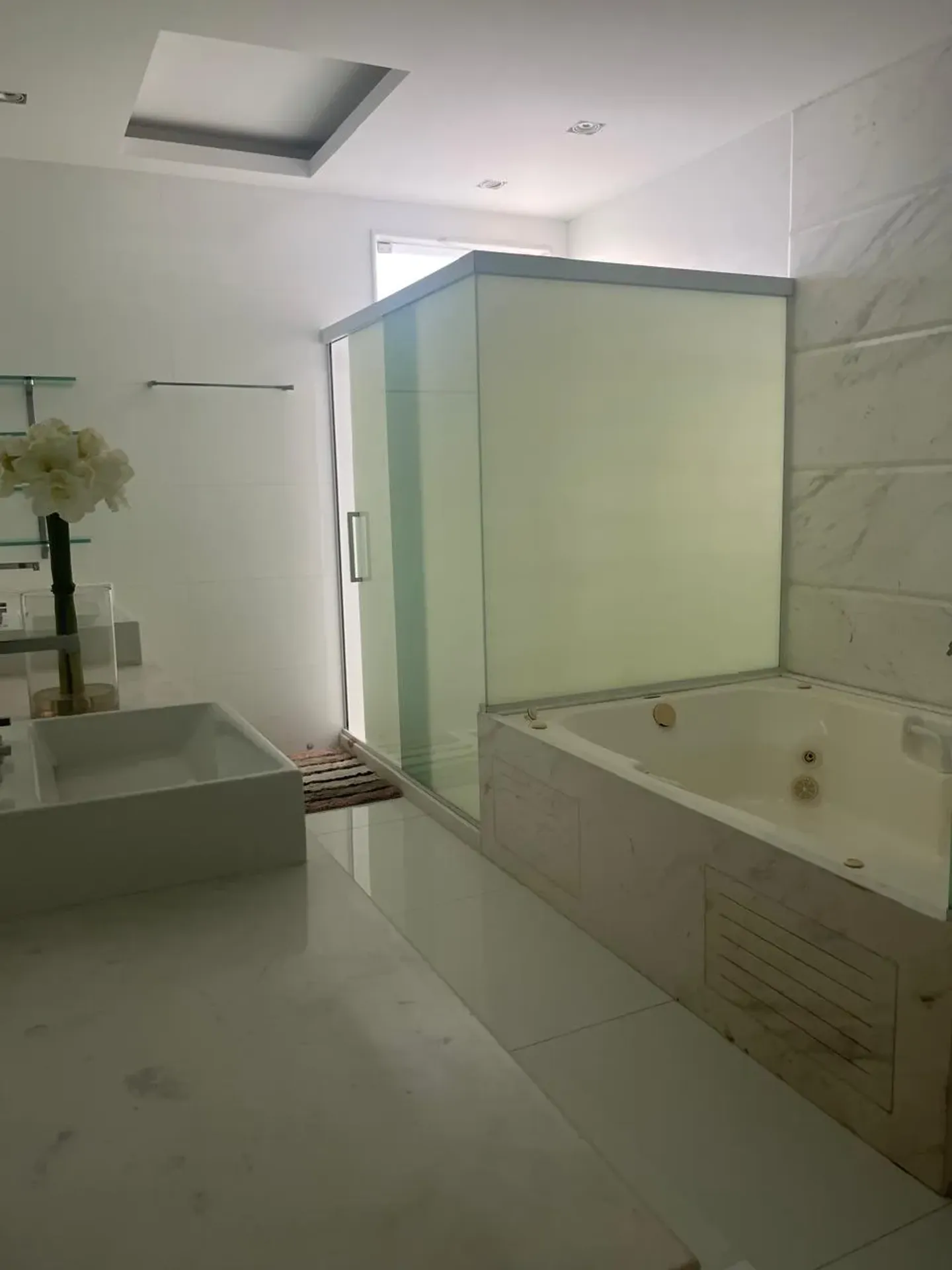 Furnished house with 5 en-suite bedrooms and 630 m² — photo 72
